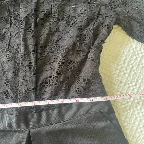 Classy Black Lace Princess Vera Wang Dress - Picture 3 of 8